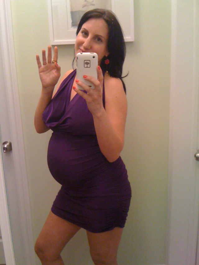 Moi enceinte, souhaitant être sexy en envoyant des hello en selfie à mon mec. 