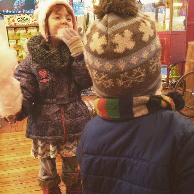 Mes enfants en pause shopping.